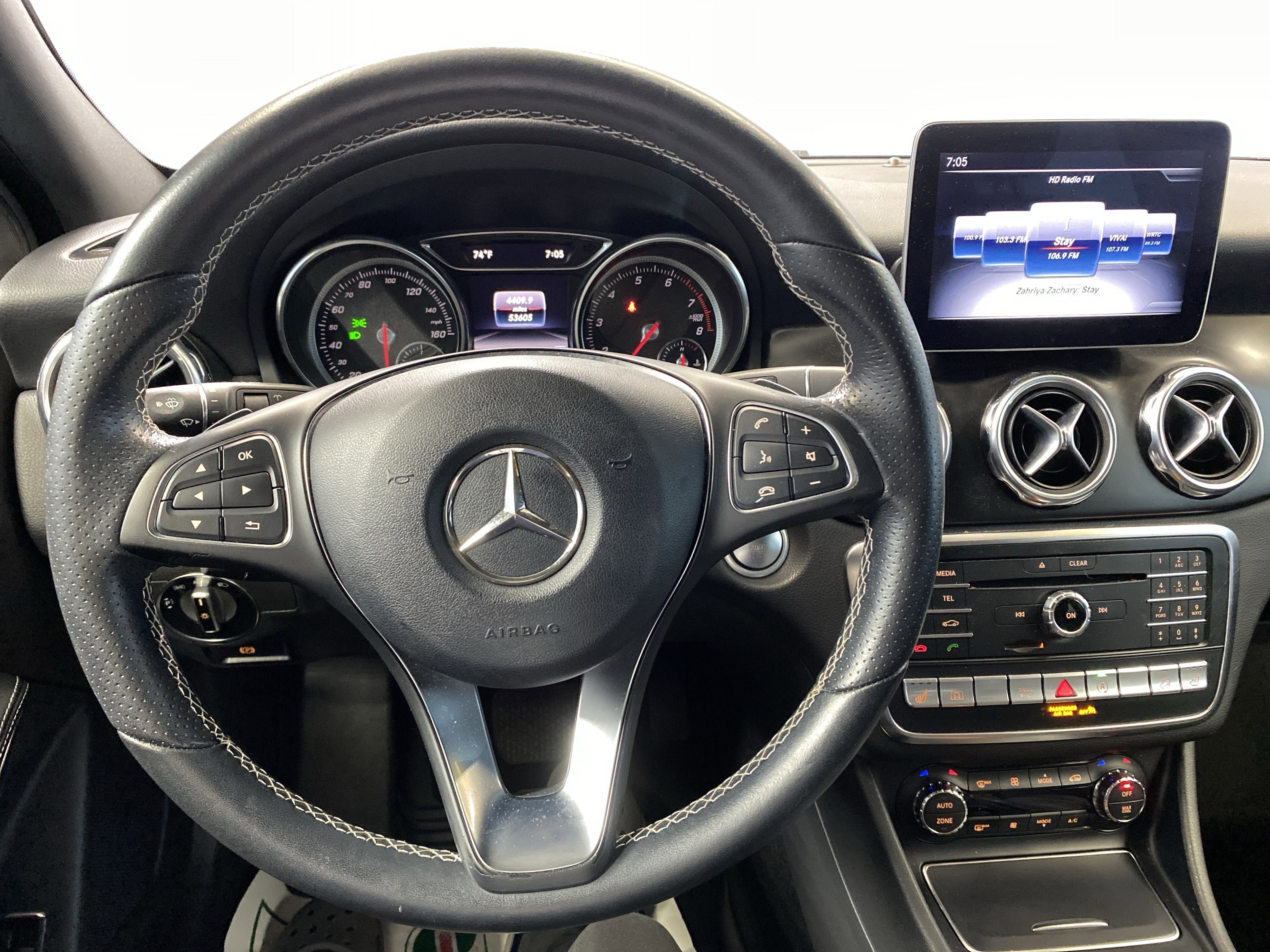 Used 2018 Mercedes-Benz GLA 250 4MATIC image 17