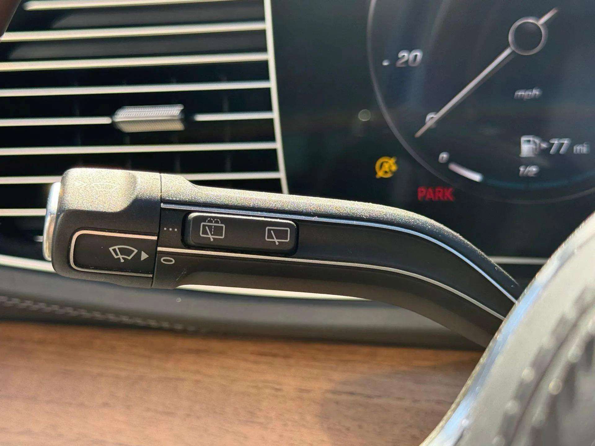 Used 2023 Mercedes-Benz Maybach GLS 600 4MATIC image 41