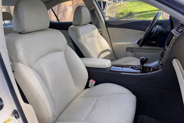 Used 2011 Lexus IS 250 w/ Premium Pkg Value Edition image 13