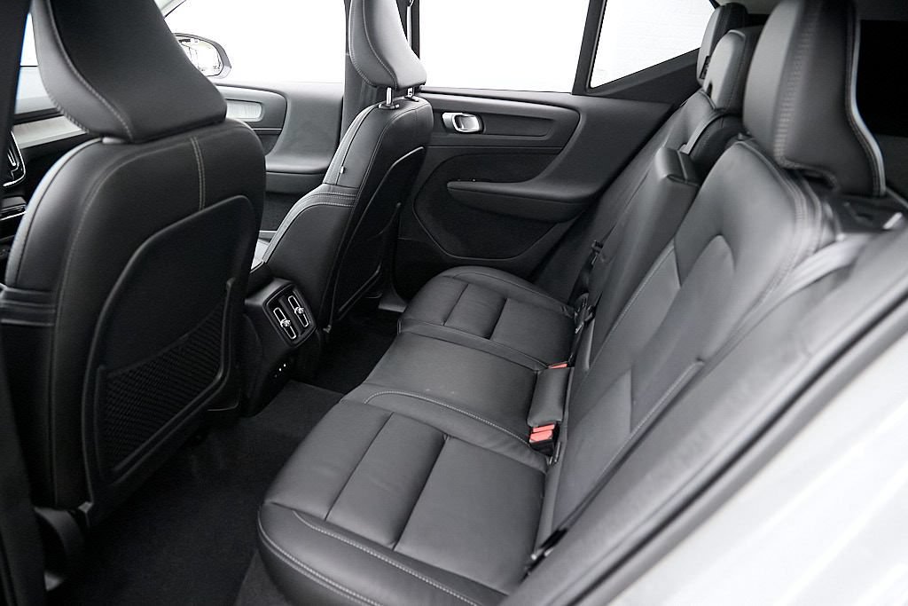 Certified 2024 Volvo XC40 B5 Plus w/ Protection Package Premier AWD/4WD image 20
