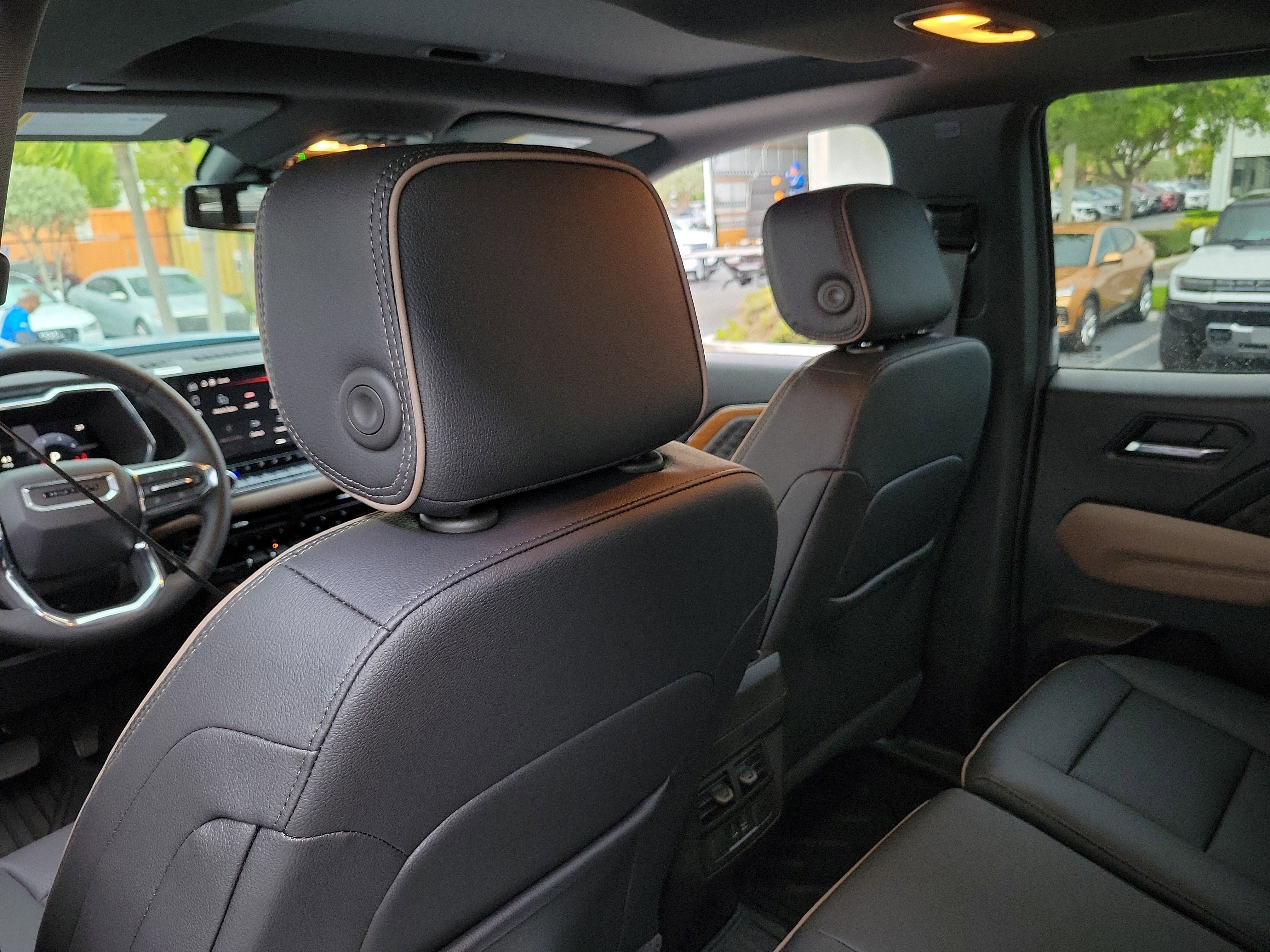 New 2026 GMC Canyon Denali w/ LPO, Black Badging Package image 13
