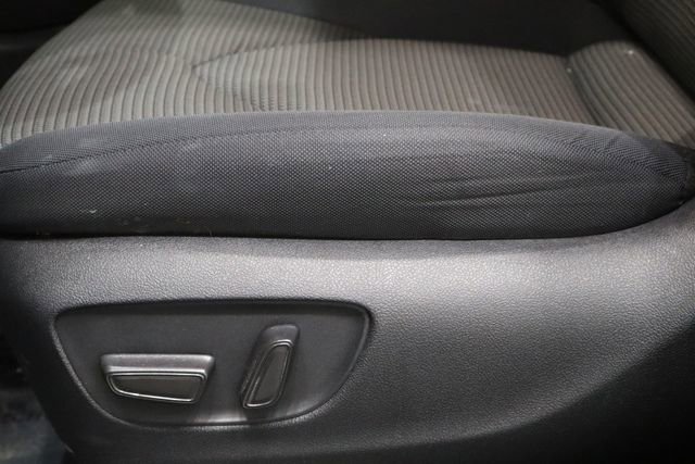 Used 2024 Toyota Highlander LE image 18