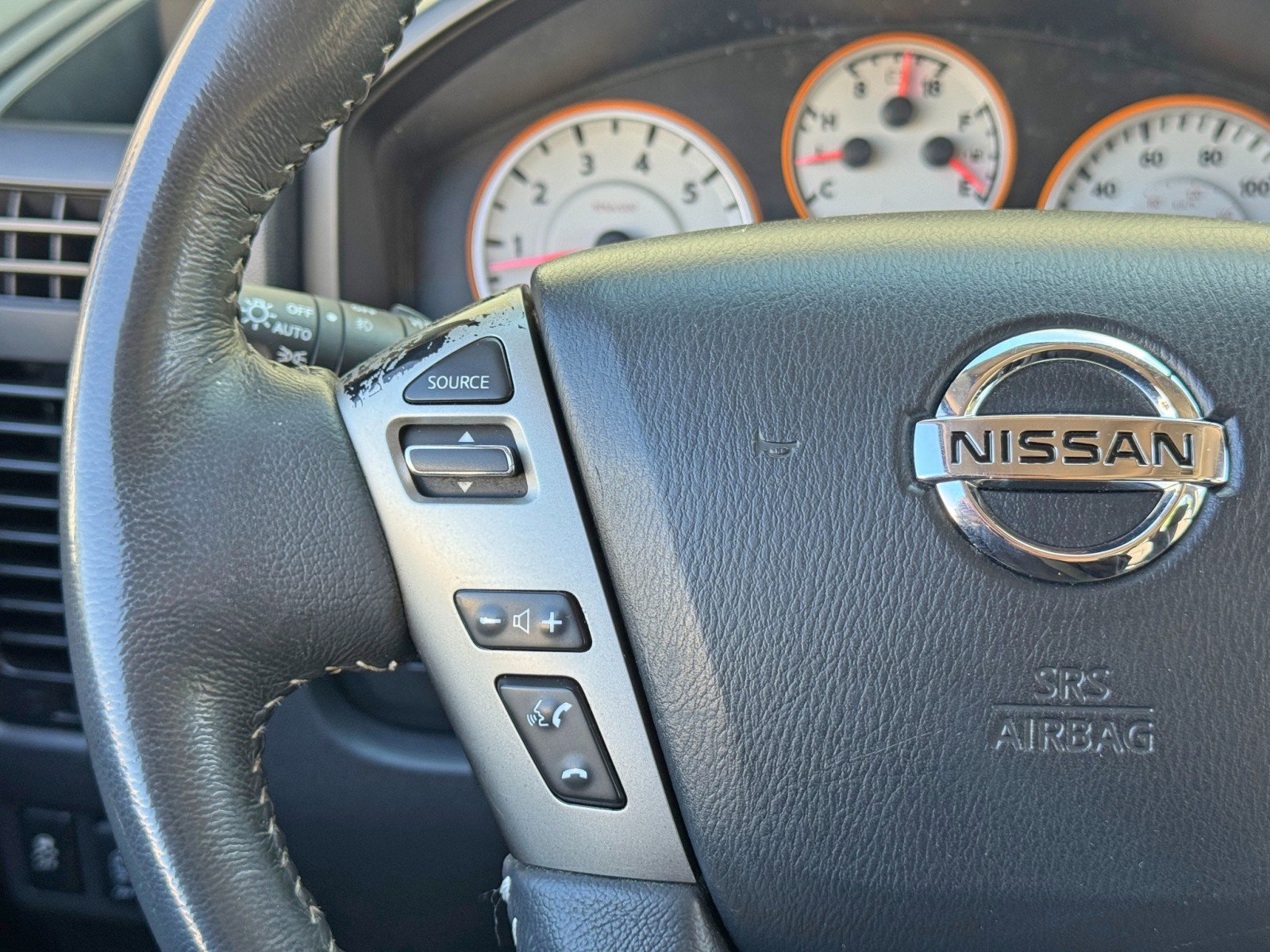 Used 2015 Nissan Titan PRO-4X AWD/4WD image 19