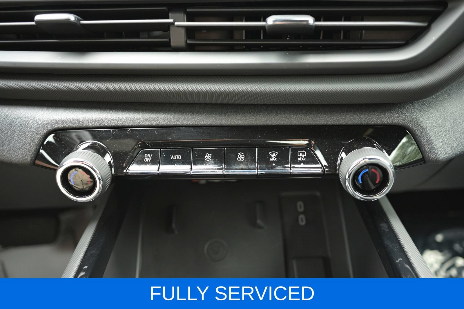 Used 2026 Chevrolet Silverado EV LT AWD/4WD image 27