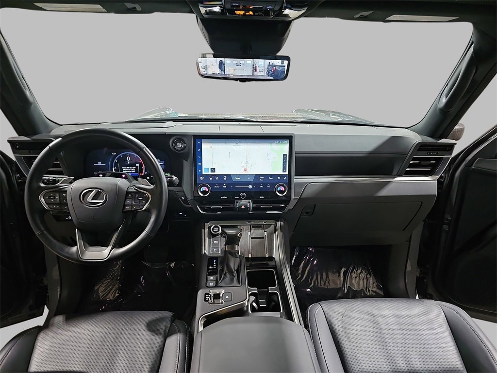 Used 2024 Lexus GX 550 image 9