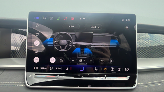 New 2026 Volkswagen Tiguan SE R-Line AWD/4WD image 16