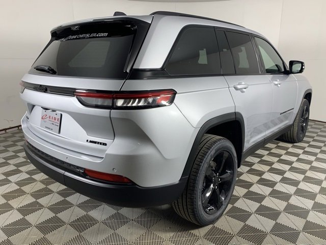 New 2025 Jeep Grand Cherokee Limited w/ Luxury Tech Group II image 2