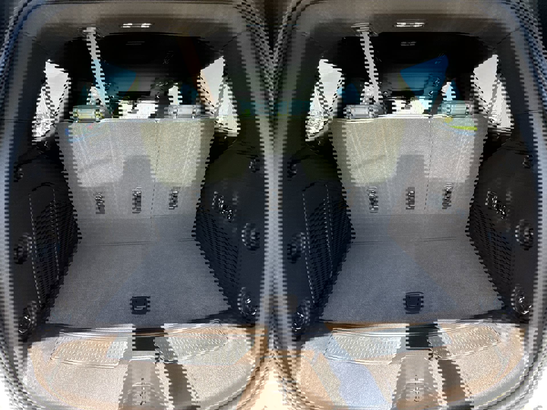 Used 2021 Chevrolet Tahoe Z71 w/ Z71 Signature Package image 25