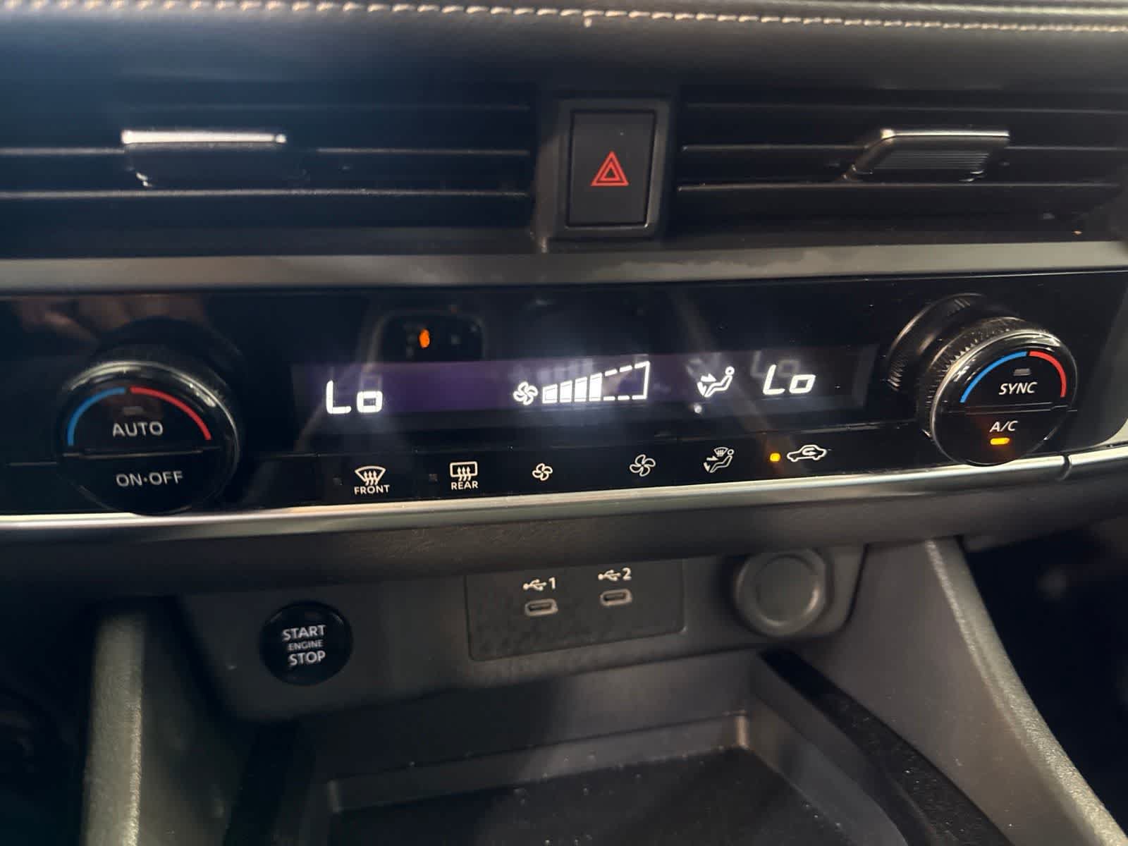Used 2024 Nissan Rogue SV FWD image 28