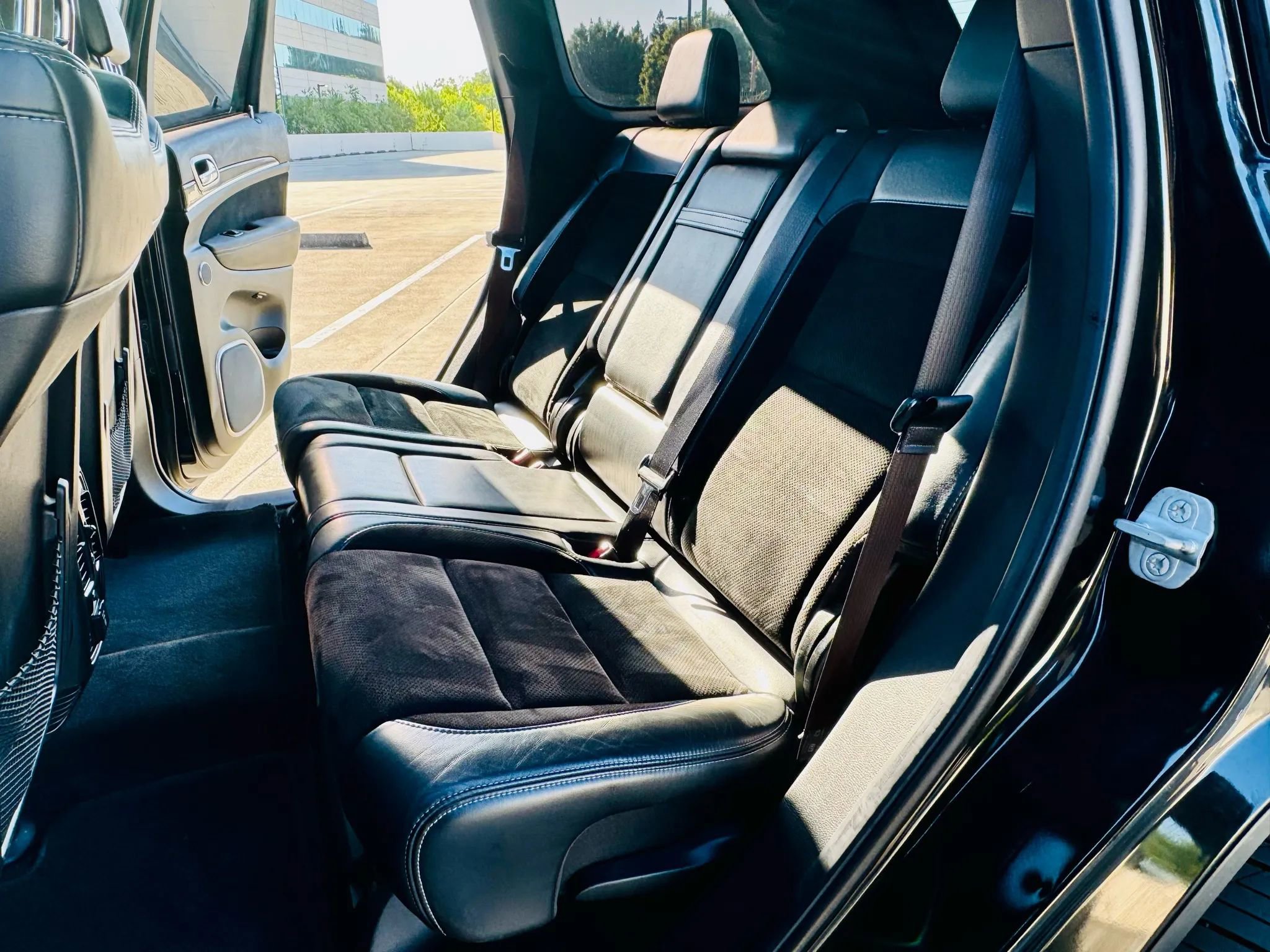 Used 2014 Jeep Grand Cherokee SRT8 w/ Luxury Group II image 51