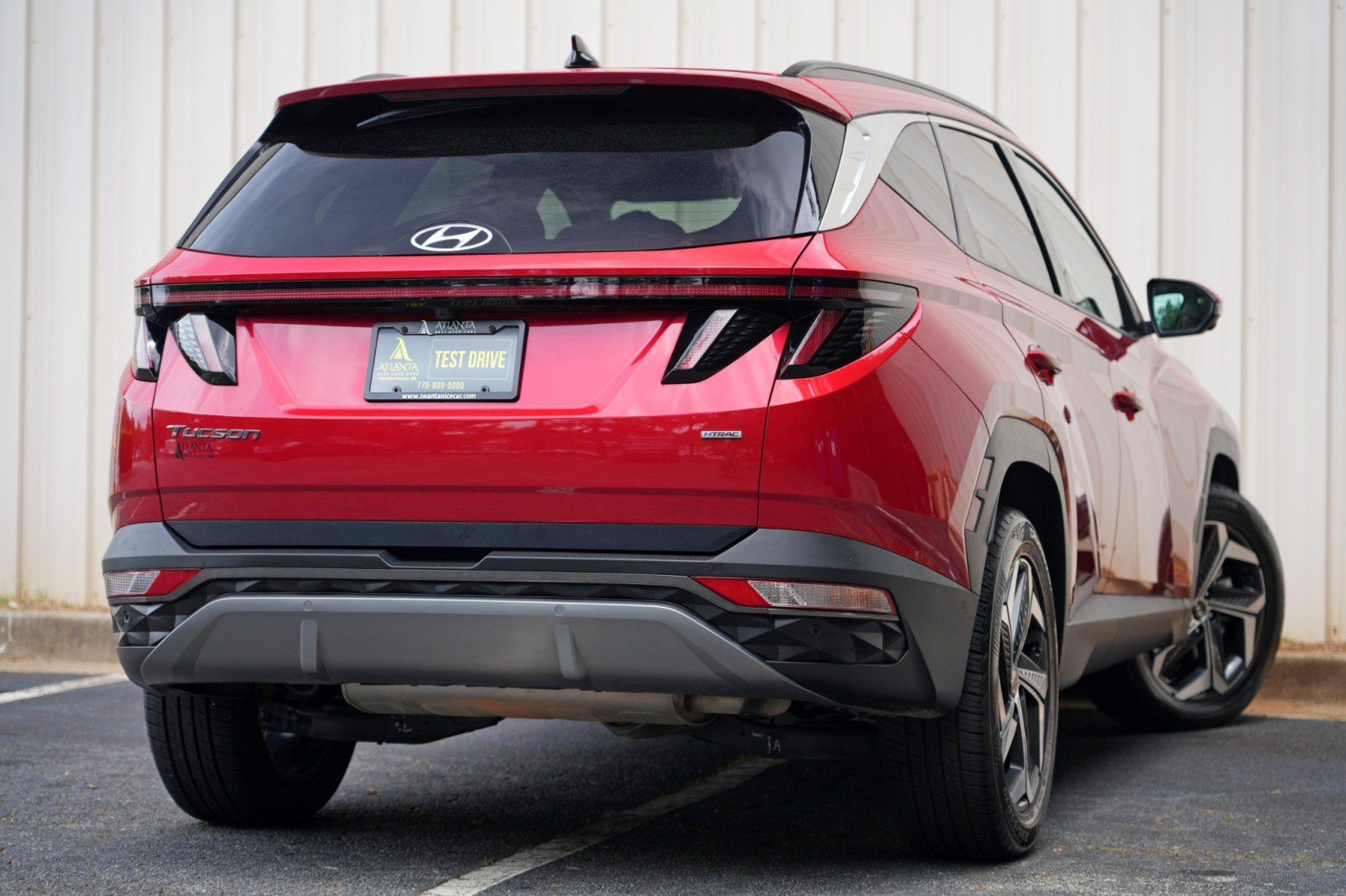 Used 2022 Hyundai Tucson Limited w/ Cargo Package AWD/4WD image 4
