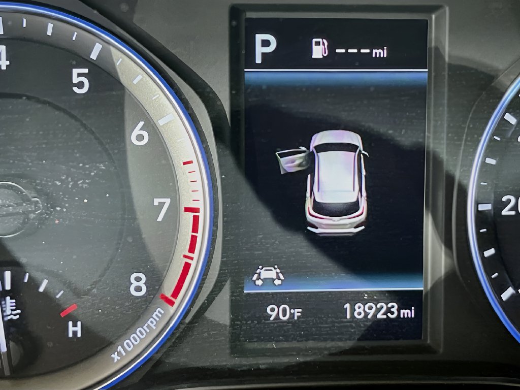 Used 2020 Hyundai Kona Limited FWD image 12