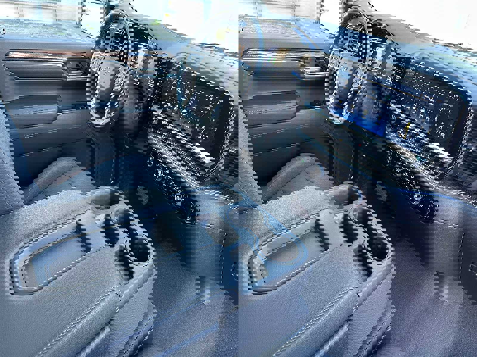 Used 2024 Chevrolet Silverado 1500 RST w/ Z71 Off-Road Package image 11