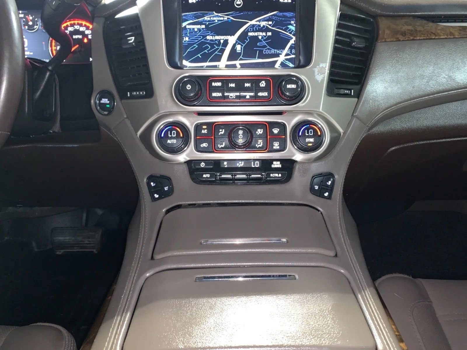 Used 2015 GMC Yukon XL Denali w/ Premium Package AWD/4WD image 20