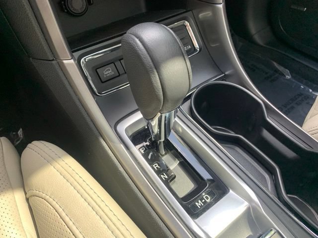 Used 2022 Subaru Ascent Limited w/ Technology Package AWD/4WD image 28