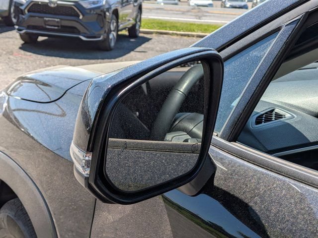 Certified 2023 Toyota Corolla Cross LE AWD/4WD image 11