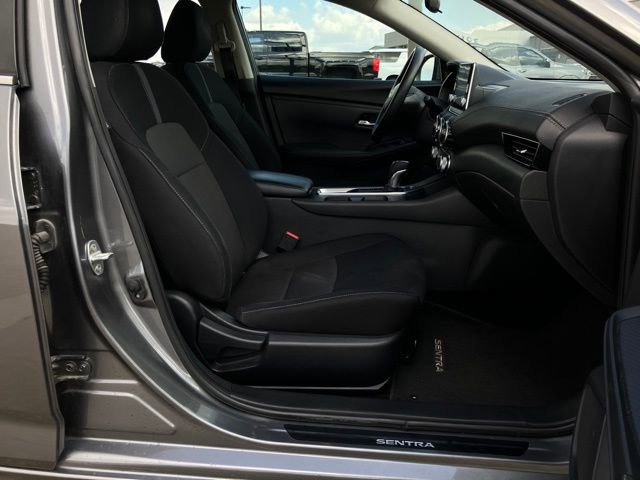 Used 2024 Nissan Sentra SV FWD image 11