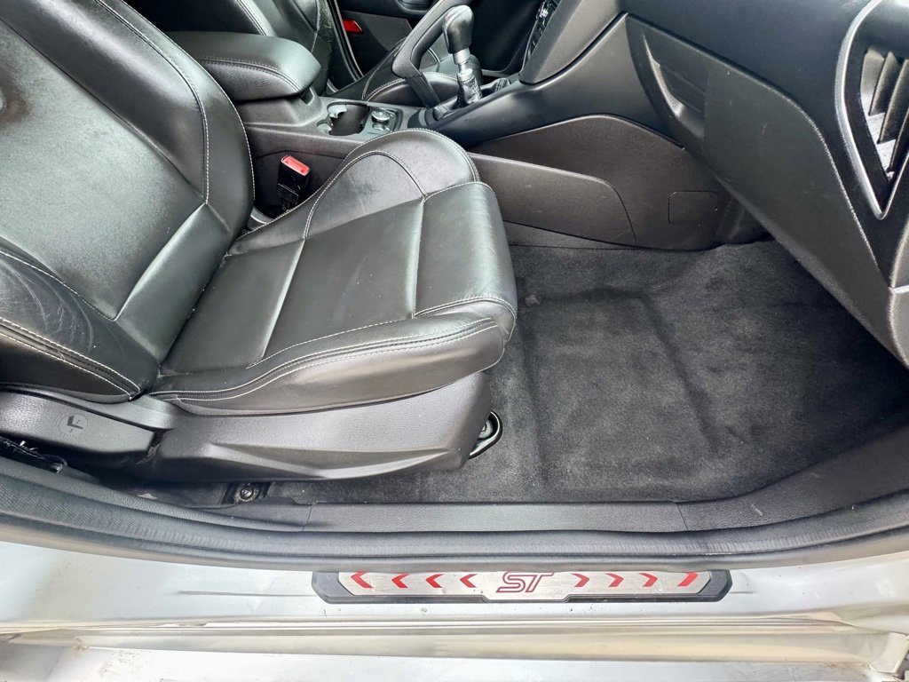 Used 2014 Ford Focus ST w/ Equipment Group 202A image 16