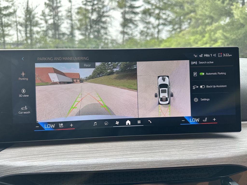 Used 2025 BMW 330i xDrive 330i xDrive w/ Premium Package image 20