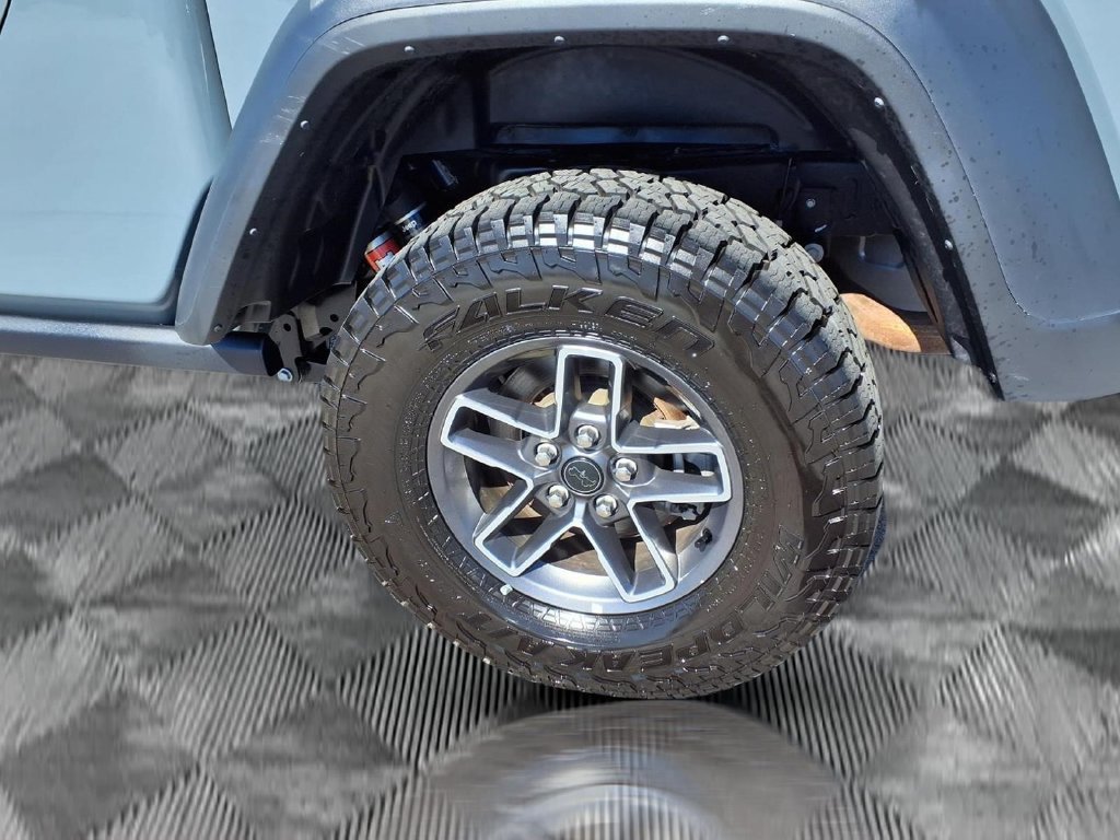 Used 2026 Jeep Gladiator Mojave AWD/4WD image 25