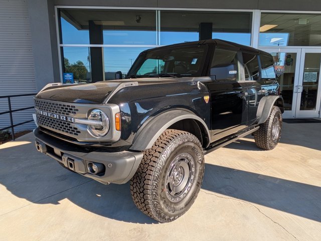 New 2025 Ford Bronco Badlands image 8