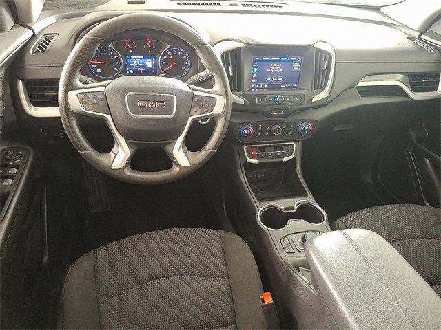 Used 2023 GMC Terrain SLE w/ Driver Convenience Package image 2