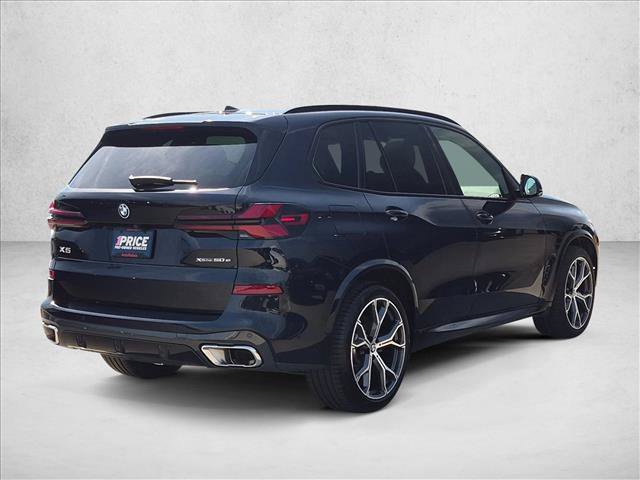 Used 2026 BMW X5 xDrive50e w/ M Sport Package AWD/4WD image 5