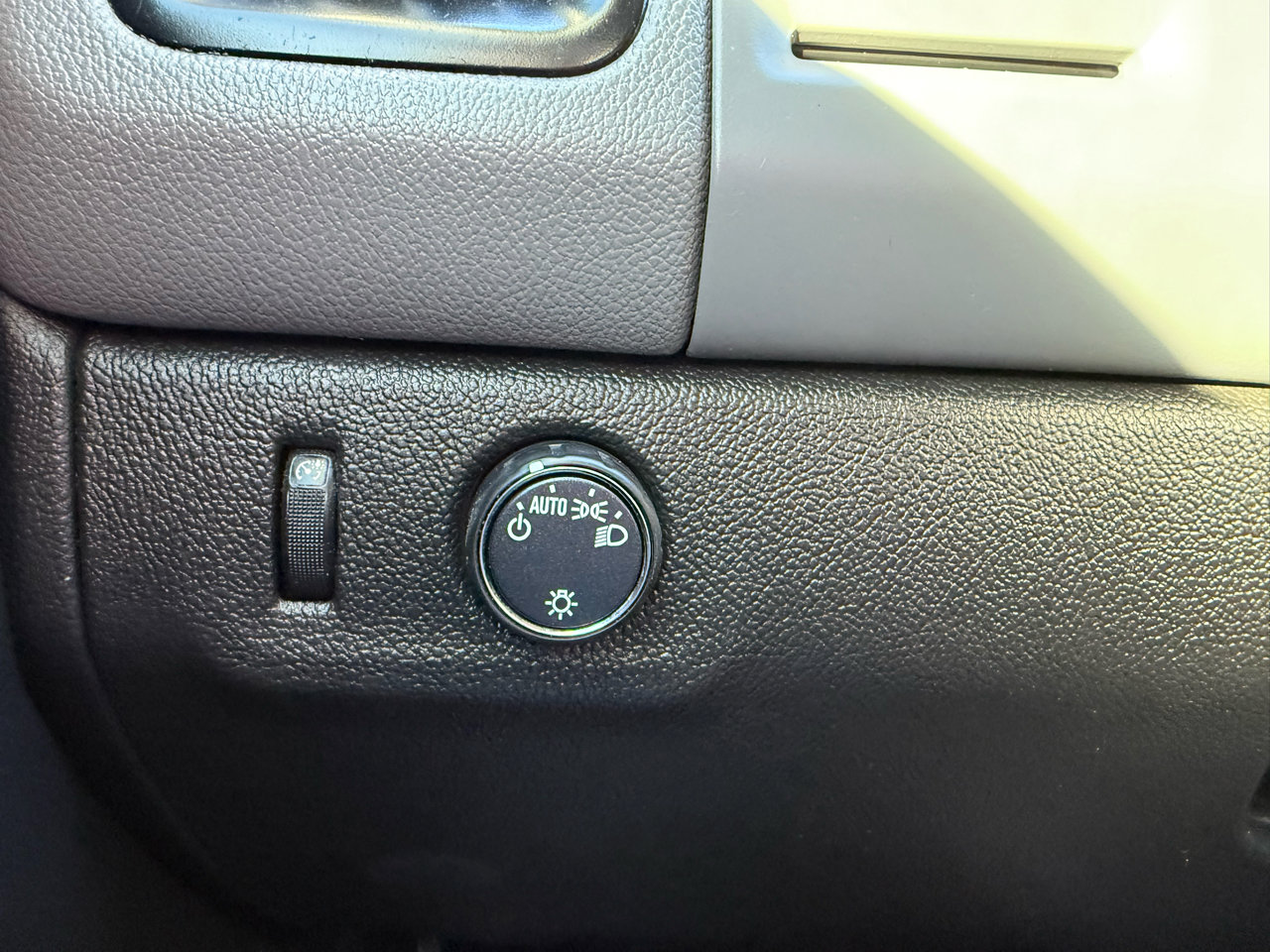 Used 2020 Chevrolet Colorado W/T w/ WT Convenience Package image 22