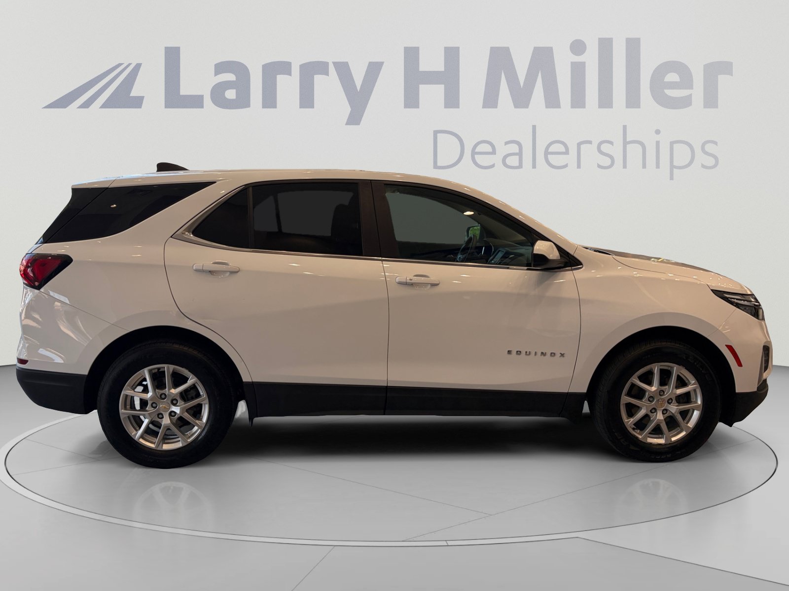 Used 2022 Chevrolet Equinox LT AWD/4WD image 6