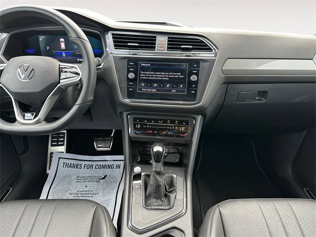 Used 2022 Volkswagen Tiguan SE R-Line image 11