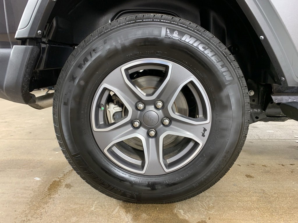 Used 2022 Jeep Wrangler Sport S image 32