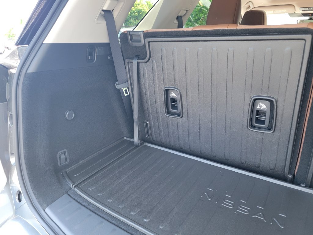 New 2026 Nissan Pathfinder Platinum AWD/4WD image 36