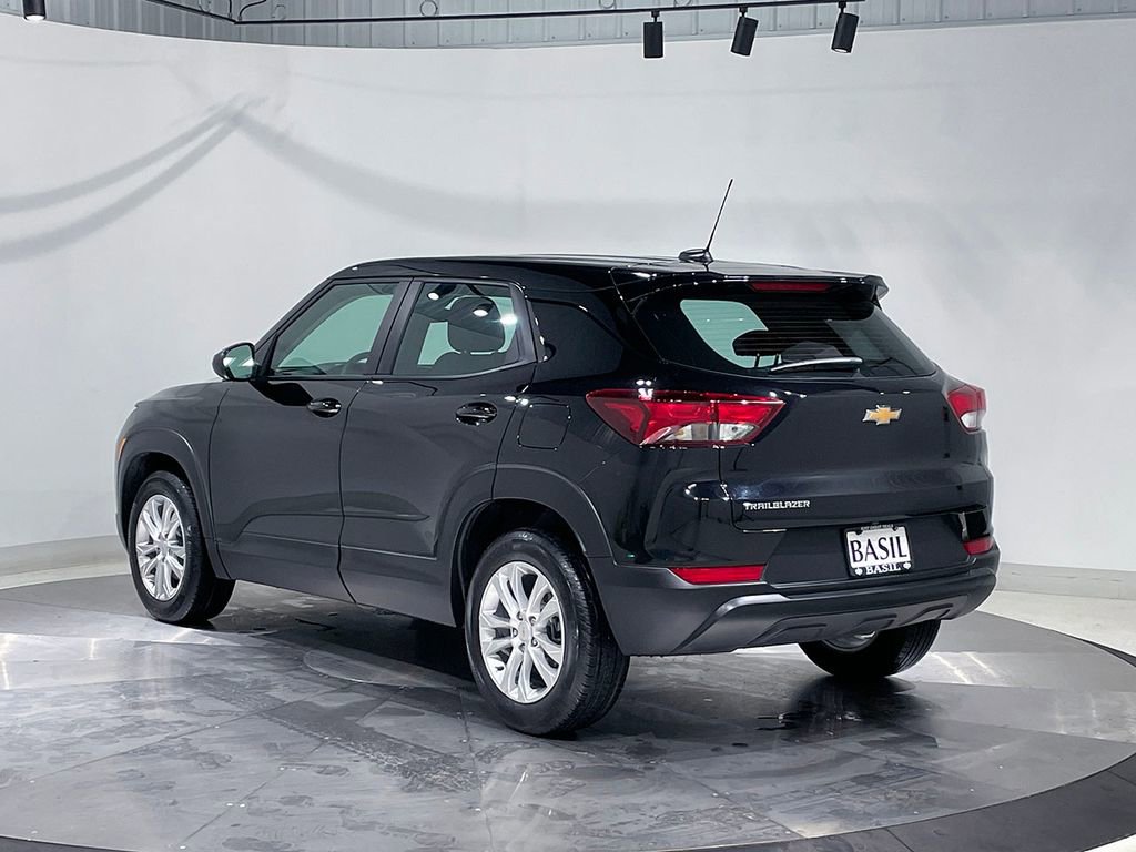 Used 2023 Chevrolet TrailBlazer LS FWD image 13