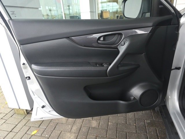 Used 2019 Nissan Rogue S image 19