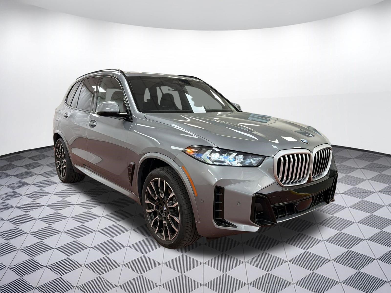 Used 2026 BMW X5 xDrive40i w/ M Sport Package AWD/4WD image 7