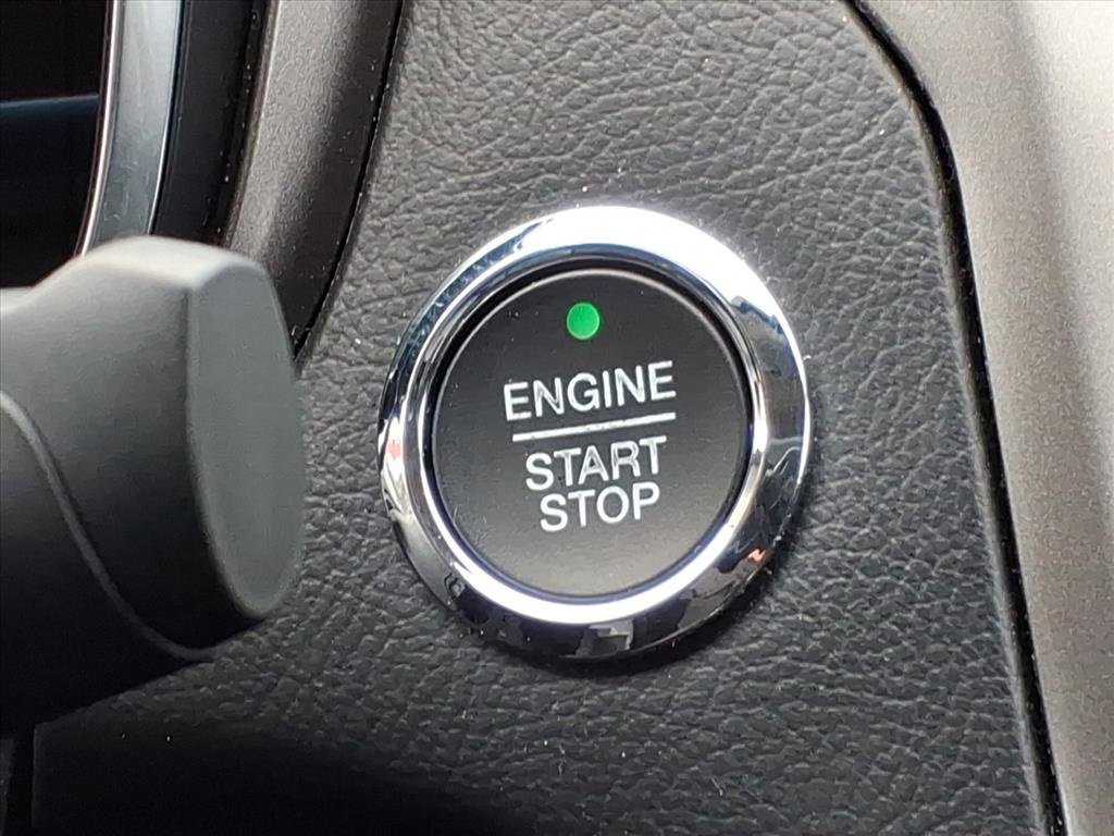 Used 2017 Ford Fusion SE w/ Equipment Group 201A image 20