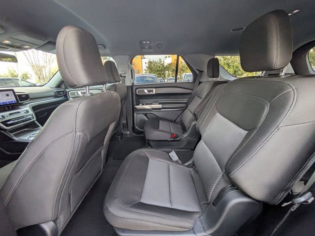 Used 2022 Ford Explorer XLT image 11