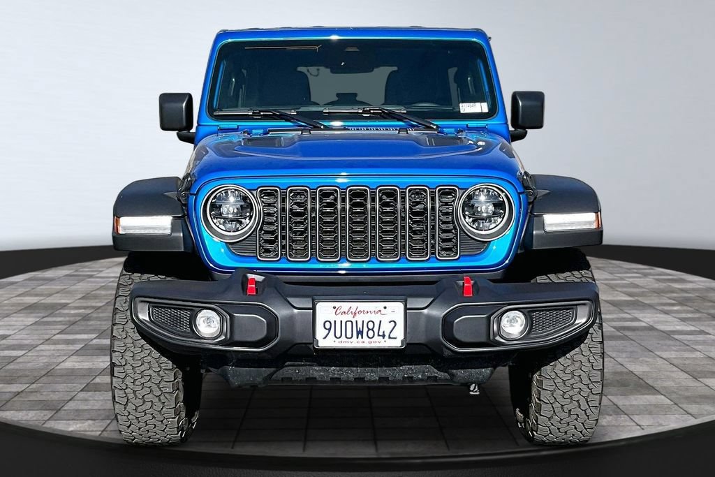 Used 2025 Jeep Wrangler Unlimited Rubicon w/ Convenience Group AWD/4WD image 27