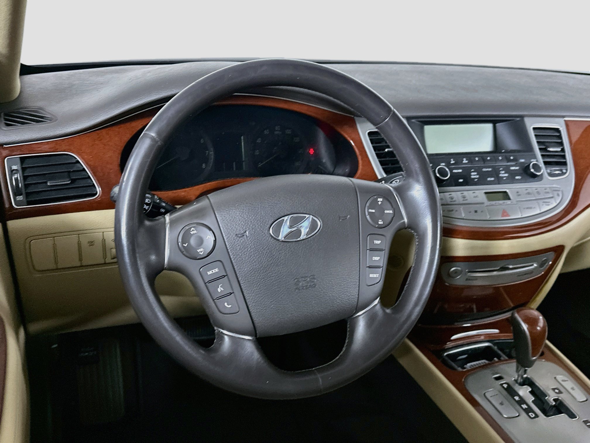 Used 2013 Hyundai Genesis 3.8 RWD image 18
