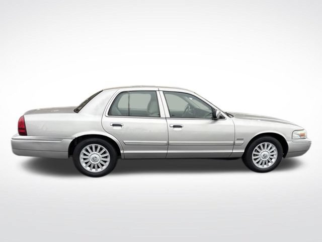 Used 2010 Mercury Grand Marquis LS RWD image 8