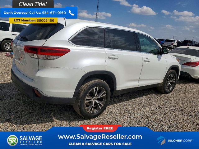 Used 2019 Toyota Highlander LE FWD image 4