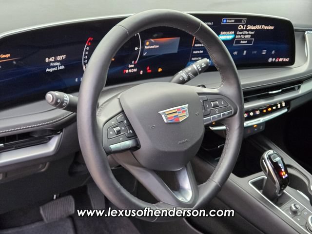 Used 2024 Cadillac XT4 Luxury w/ Cold Weather Package FWD image 23