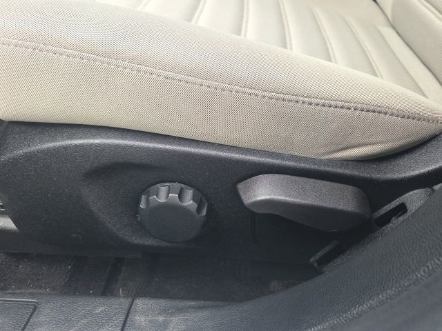 Used 2018 Ford Fusion S FWD image 24