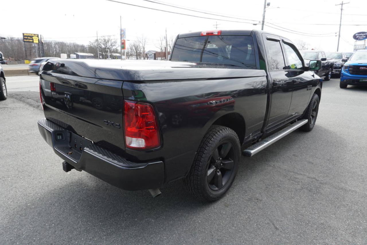Used 2017 RAM 1500 Express w/ Black Ram 1500 Express Group AWD/4WD image 3