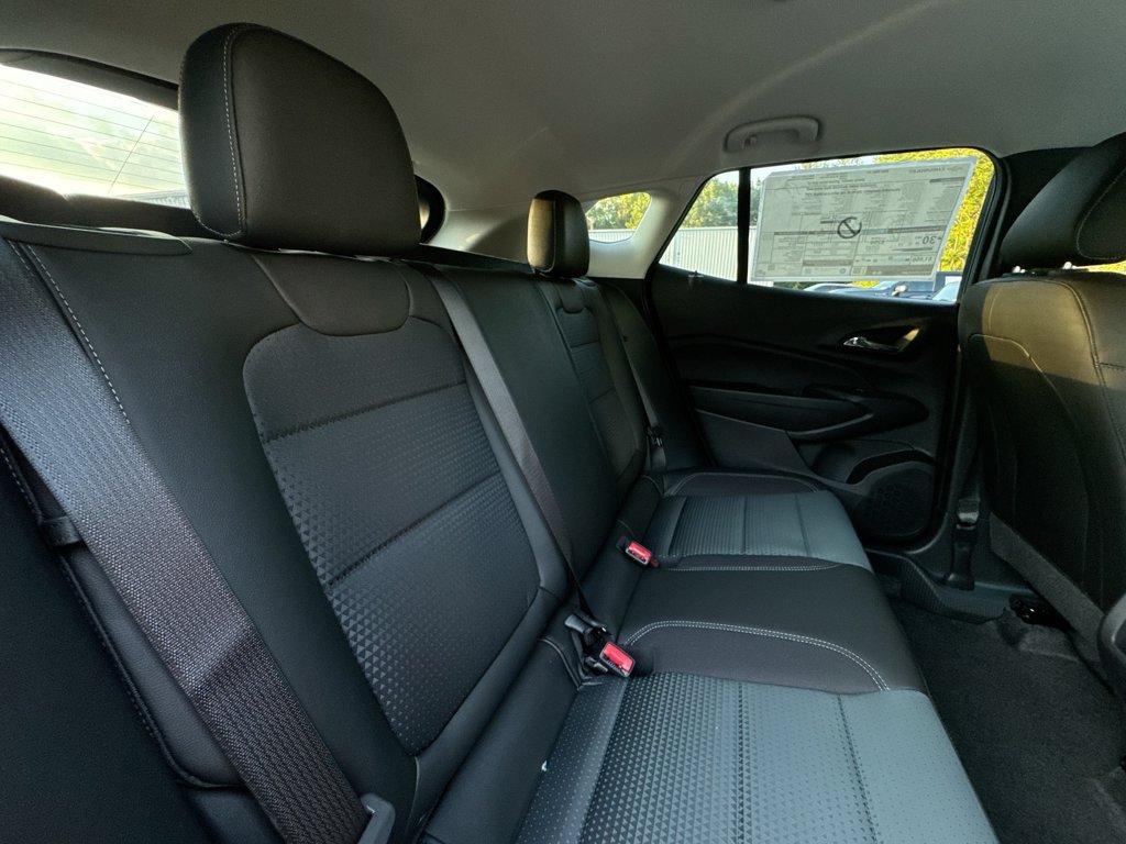 New 2026 Chevrolet Trax LT w/ LT Convenience Package FWD image 29