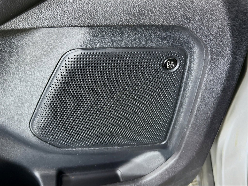 Used 2020 Ford Escape Titanium image 24