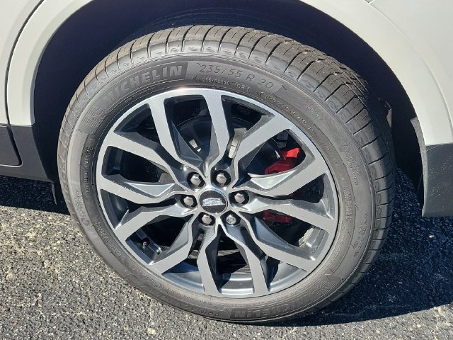 New 2026 Cadillac XT5 Sportv w/ LPO, Floor Liner Package AWD/4WD image 7