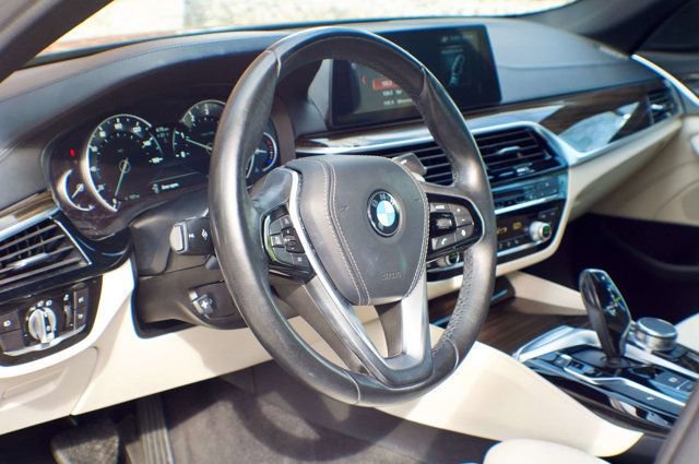Used 2018 BMW 530i image 16