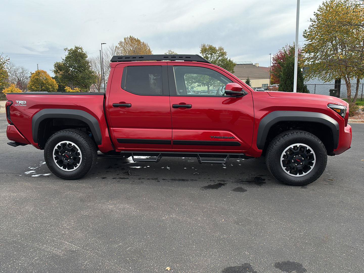 Used 2024 Toyota Tacoma TRD Off-Road w/ TRD Off Road Premium Package AWD/4WD image 11
