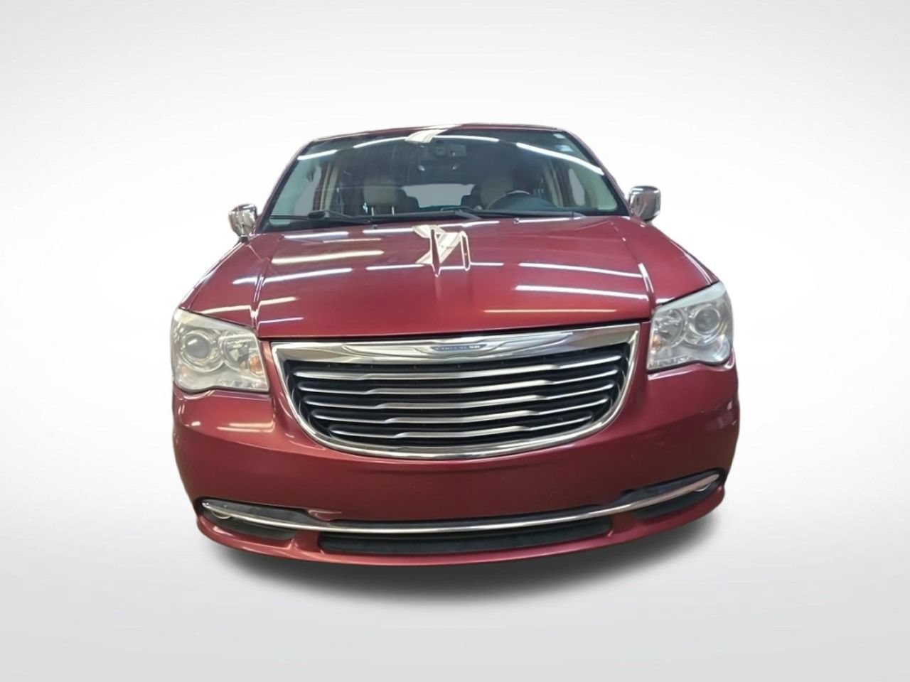 Used 2015 Chrysler Town & Country Limited Platinum FWD image 8